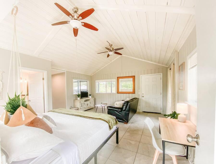 Keaau Monstera Bungalow, Spacious, King Bed, Big Kitchen מראה חיצוני תמונה