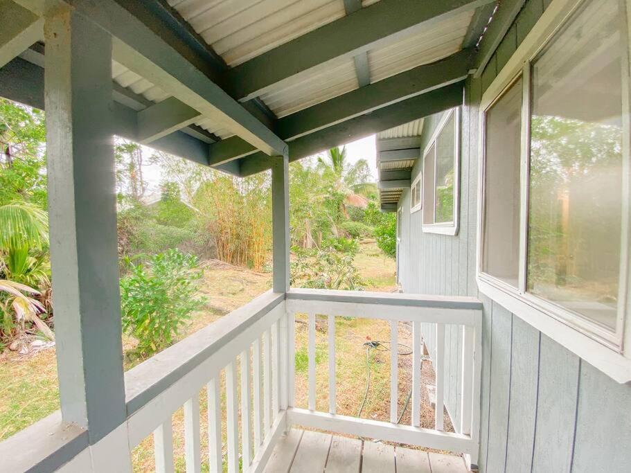 Keaau Monstera Bungalow, Spacious, King Bed, Big Kitchen מראה חיצוני תמונה