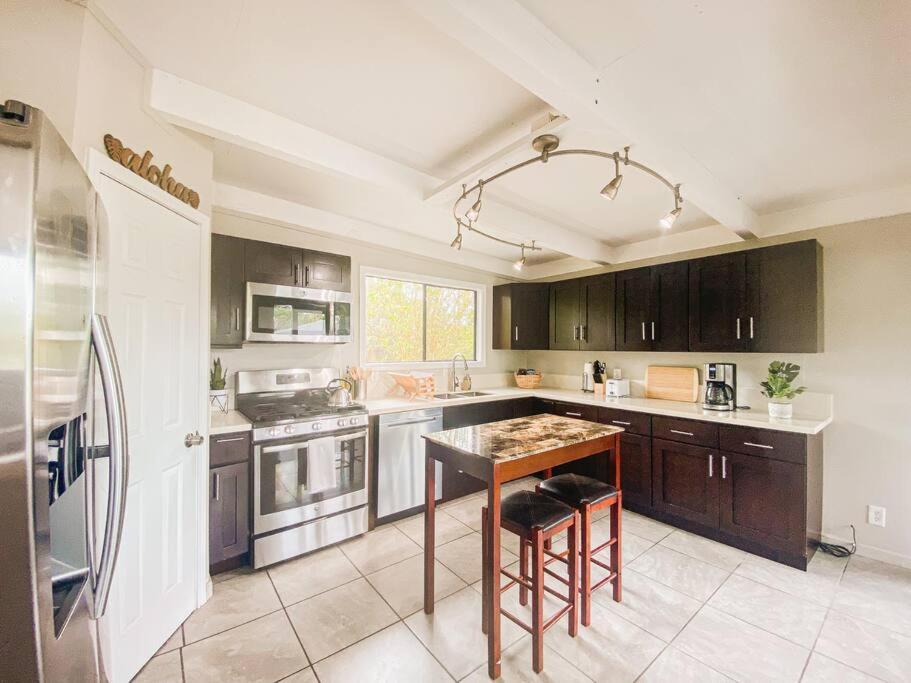 Keaau Monstera Bungalow, Spacious, King Bed, Big Kitchen מראה חיצוני תמונה